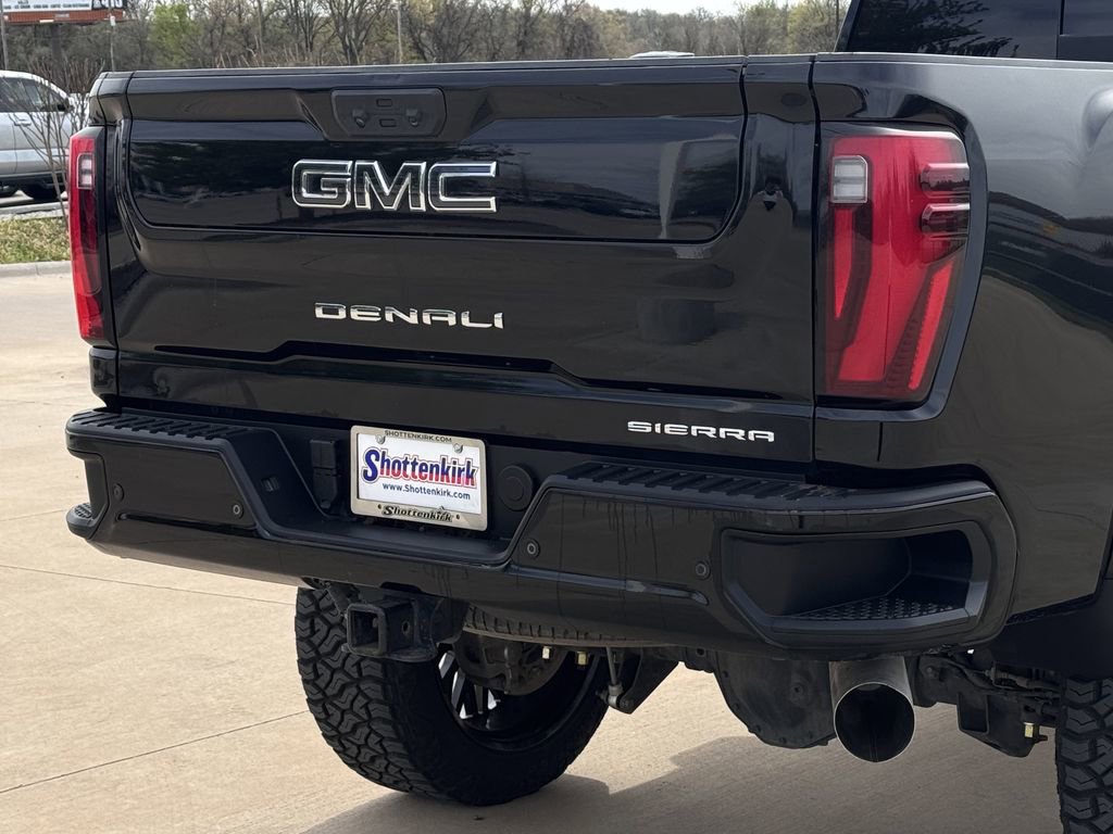 Used 2024 GMC Sierra 3500 Denali Ultimate image 6