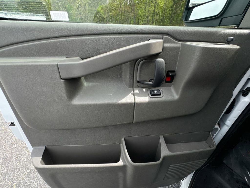 Used 2024 GMC Savana 2500 RWD image 14