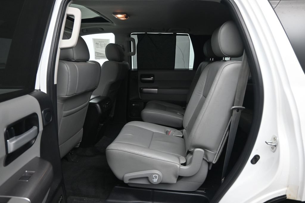 Used 2018 Toyota Sequoia Limited w/ Safety & Convenience Package AWD/4WD image 21
