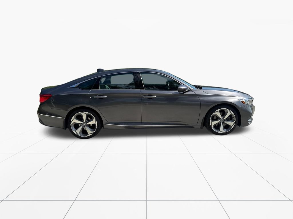 Used 2019 Honda Accord Touring image 9
