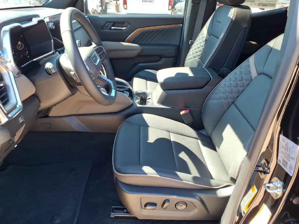 New 2026 GMC Canyon Denali AWD/4WD image 14