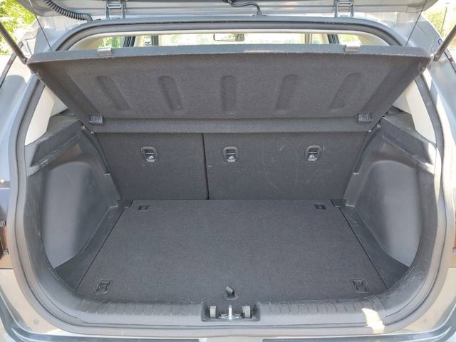 Used 2025 Hyundai Venue SEL FWD image 9