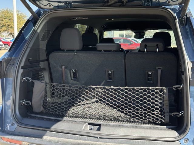 New 2025 Chevrolet Traverse LT w/ Enhanced Driving Package image 26