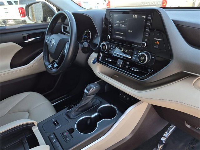 Used 2020 Toyota Highlander XLE image 13