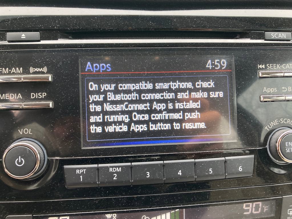 Used 2016 Nissan Rogue SV image 27