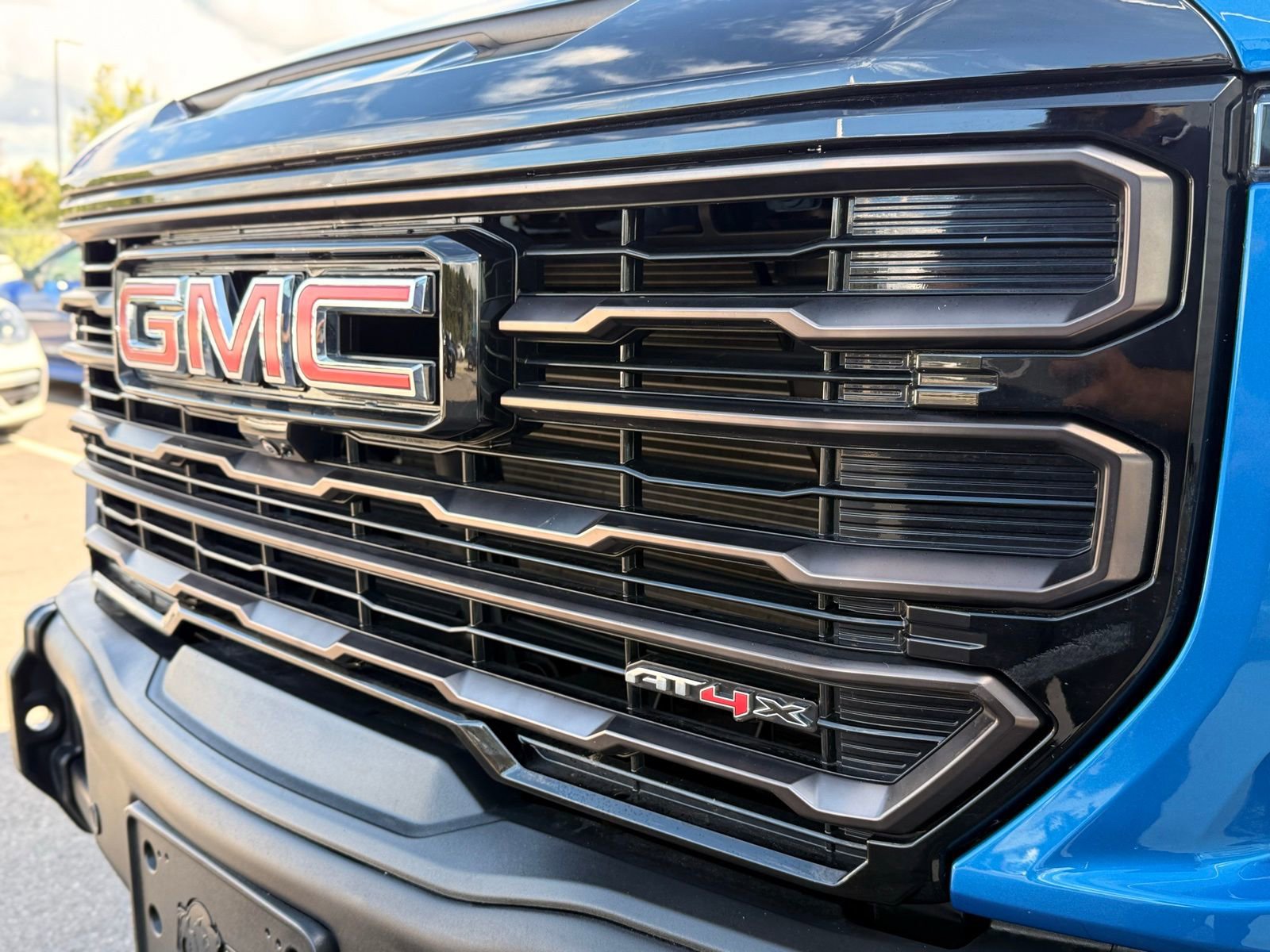 Used 2023 GMC Sierra 1500 AT4X image 15