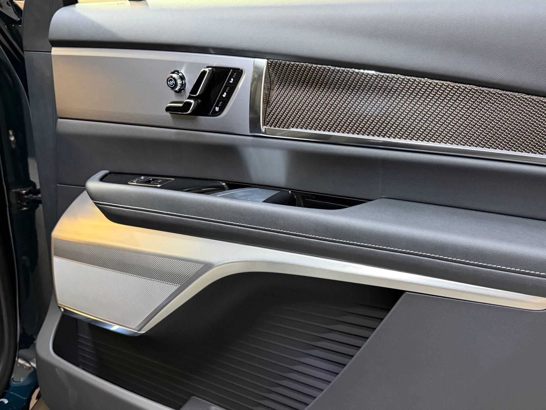 New 2026 Cadillac Vistiq Luxury AWD/4WD image 51