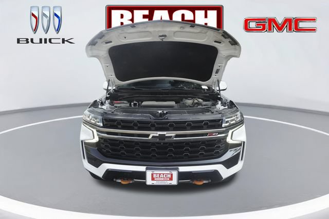 Used 2022 Chevrolet Suburban Z71 w/ Z71 Off-Road Package AWD/4WD image 9