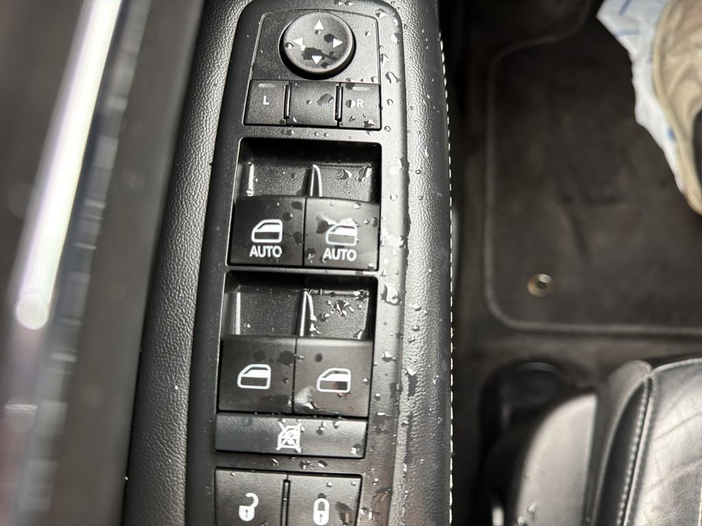 Used 2015 Jeep Grand Cherokee Limited image 23