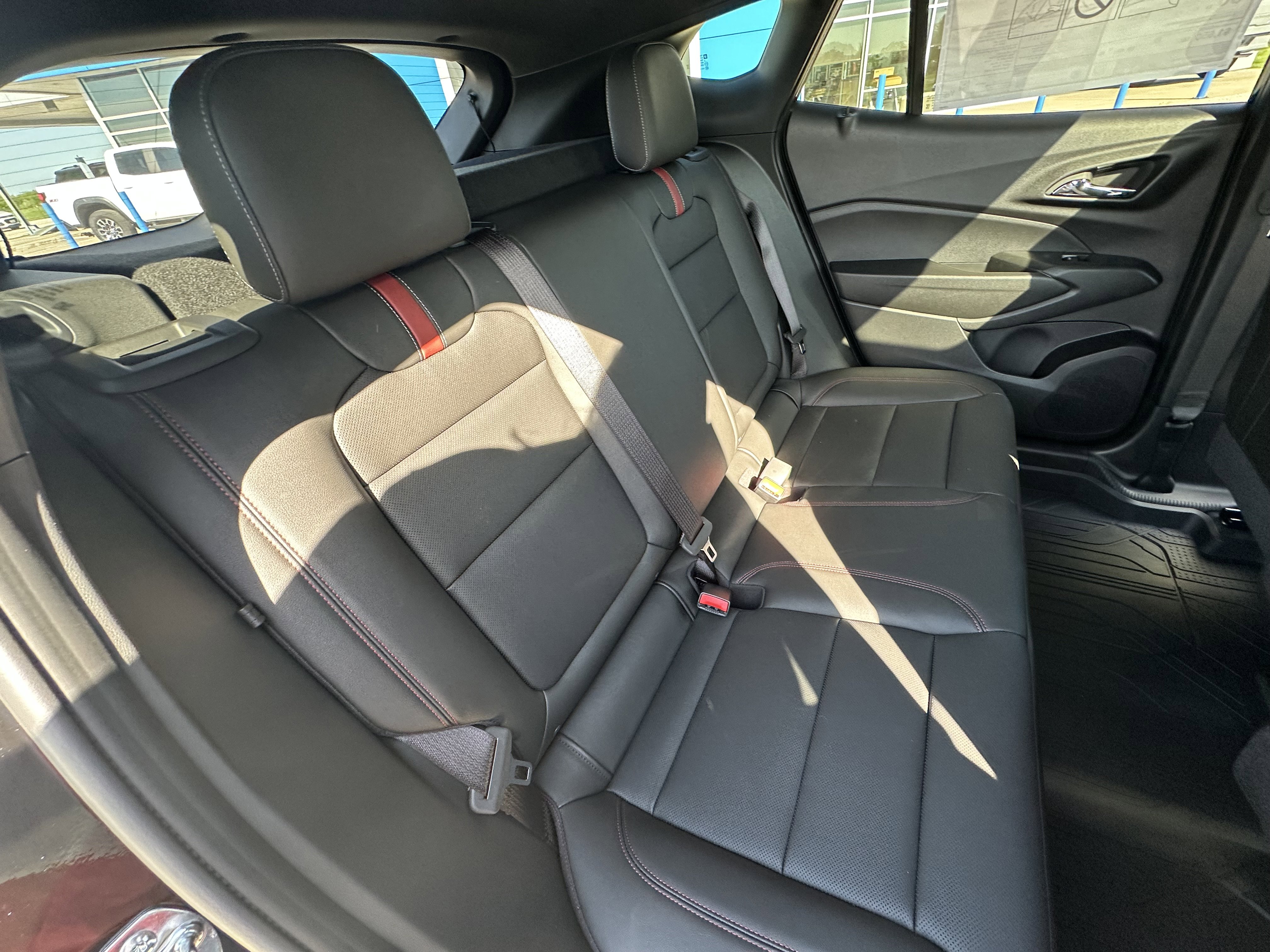 New 2026 Chevrolet Trax RS w/ Sunroof Package FWD image 34