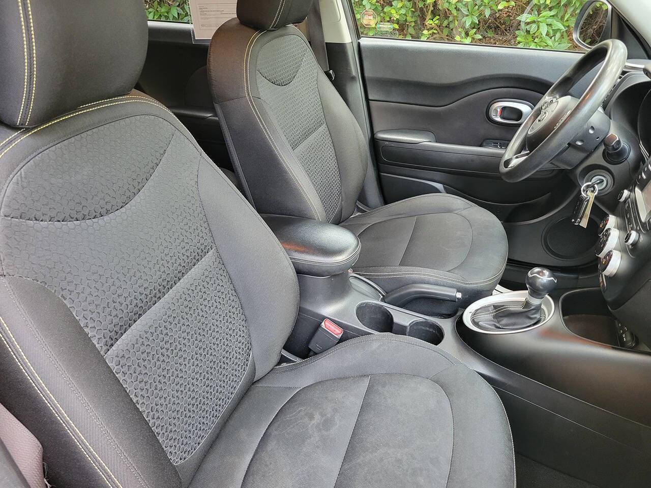 Used 2016 Kia Soul + FWD image 10
