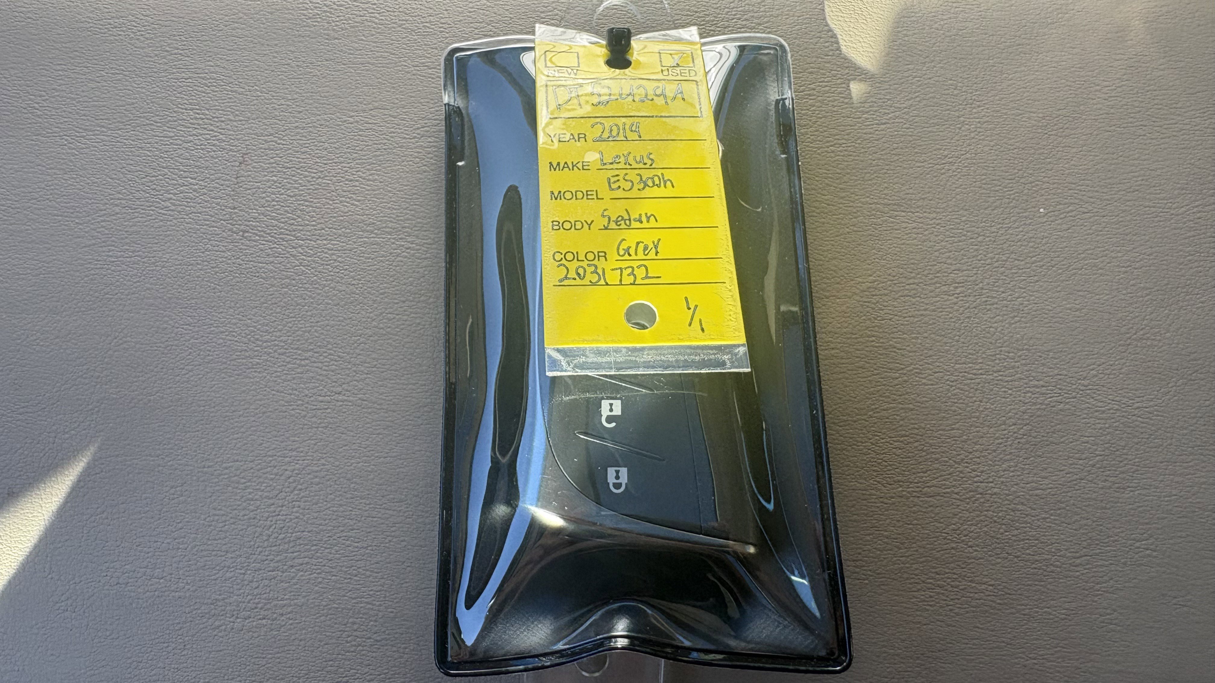 Used 2019 Lexus ES 300h w/ Luxury Package image 35