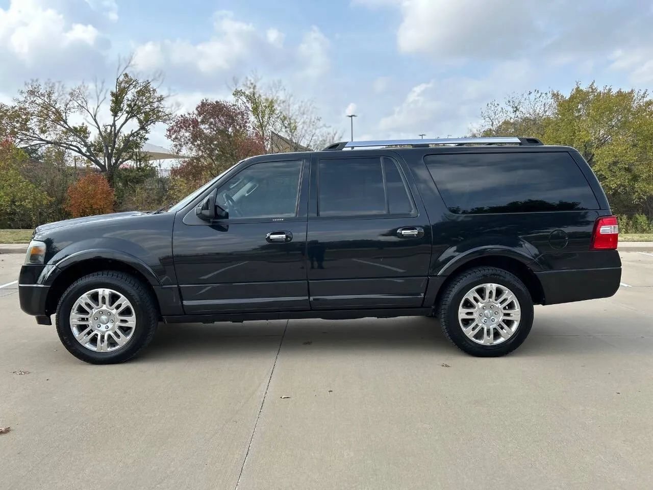 Used 2013 Ford Expedition EL Limited RWD image 9