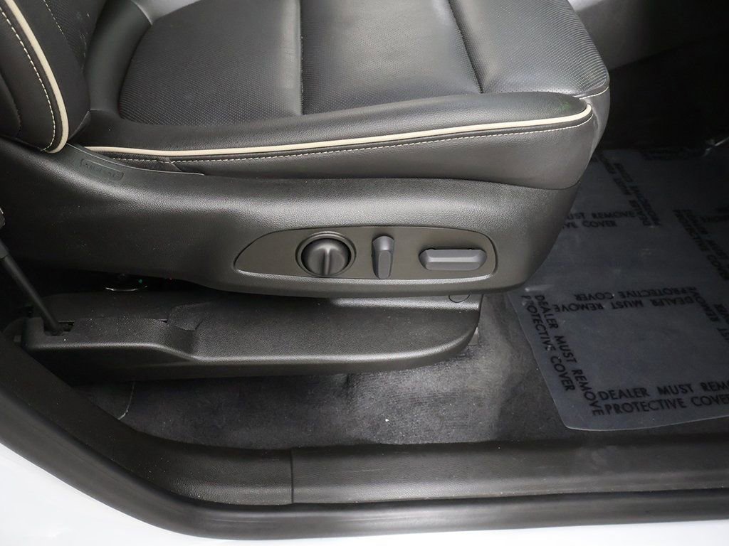 Used 2023 Chevrolet Traverse Premier AWD/4WD image 35