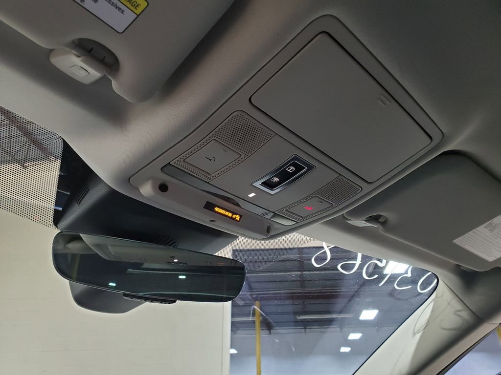 Used 2020 Land Rover Range Rover Evoque S image 40