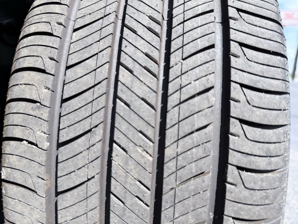 New 2025 Hyundai Elantra Limited image 39