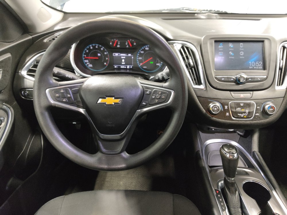 Used 2018 Chevrolet Malibu LT FWD image 22
