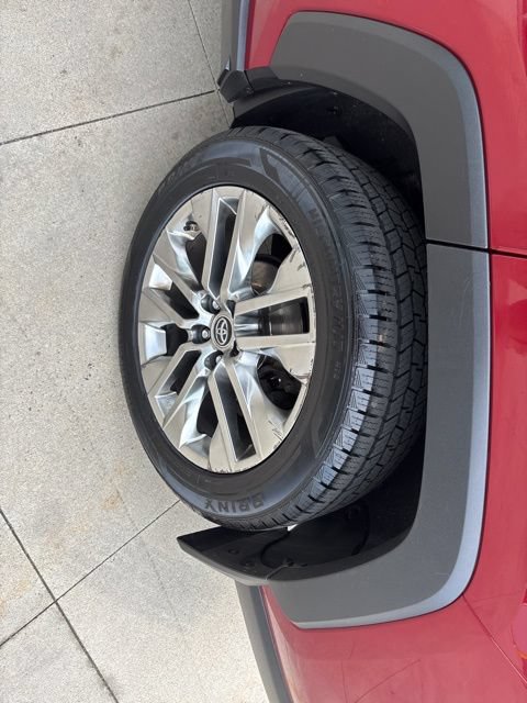 Used 2019 Toyota RAV4 Limited w/ Advanced Technology Package AWD/4WD image 11