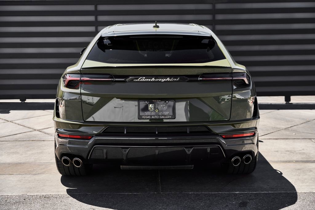 Used 2023 Lamborghini Urus Performante AWD/4WD image 23
