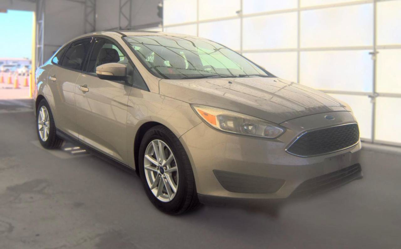 Used 2015 Ford Focus SE FWD image 4