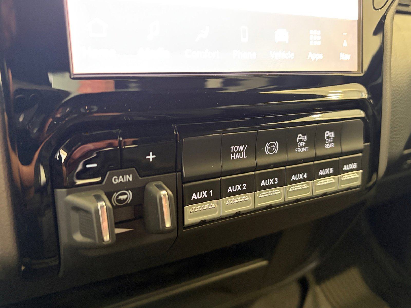 New 2026 RAM 3500 Big Horn AWD/4WD image 18