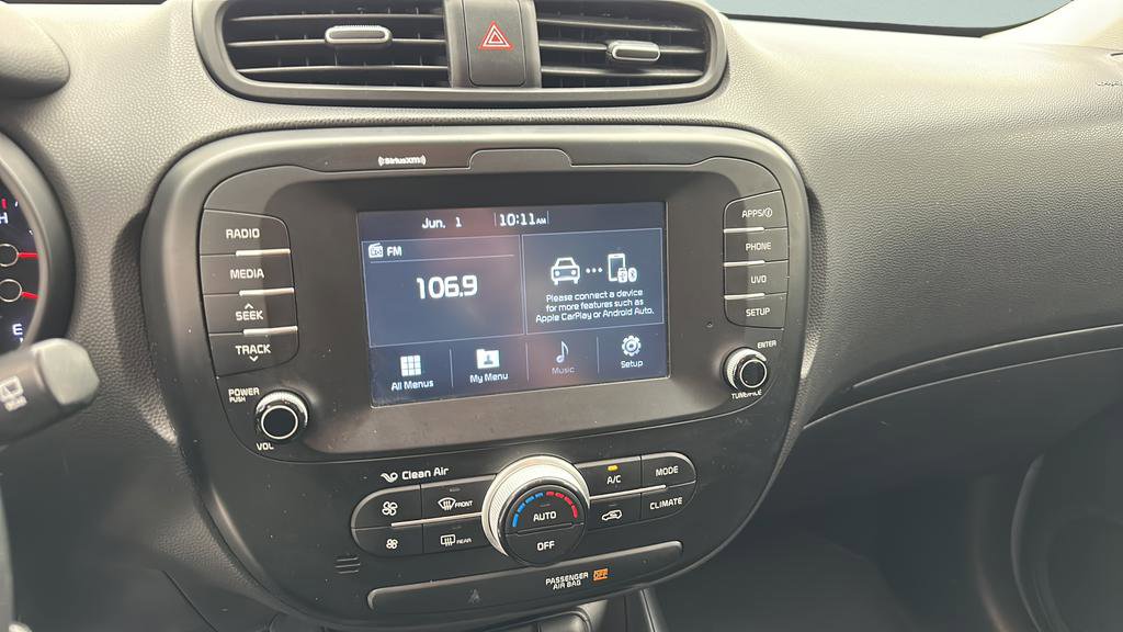 Used 2018 Kia Soul + FWD image 19