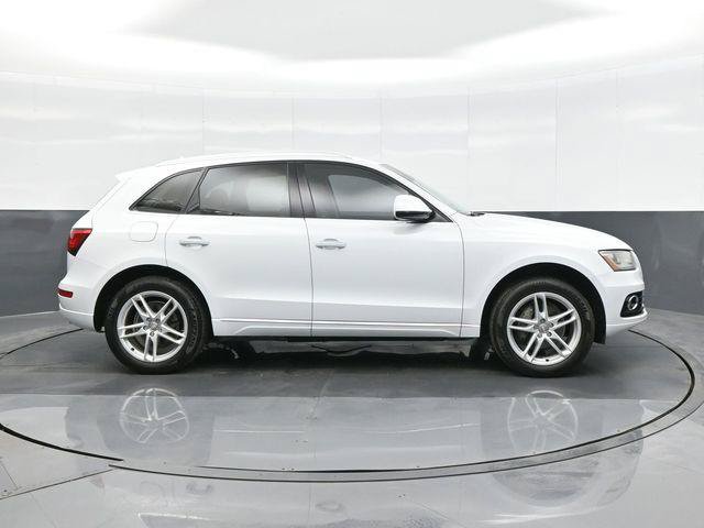 Used 2016 Audi Q5 2.0T Premium Plus w/ Technology Package AWD/4WD image 8