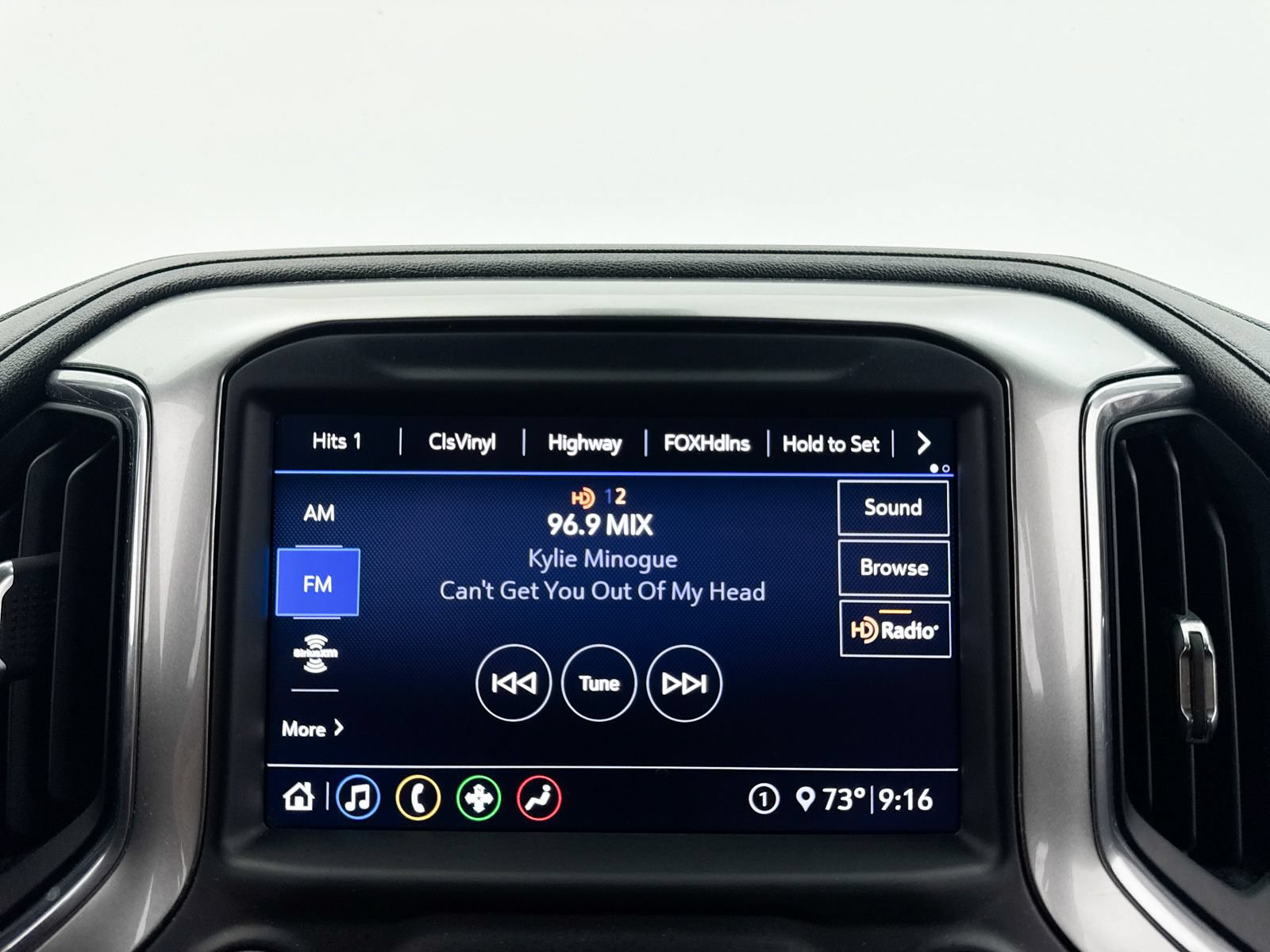 Used 2020 Chevrolet Silverado 1500 RST AWD/4WD image 22