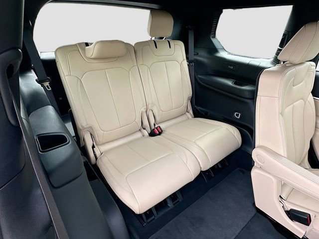 Used 2024 Jeep Grand Cherokee L Limited image 27