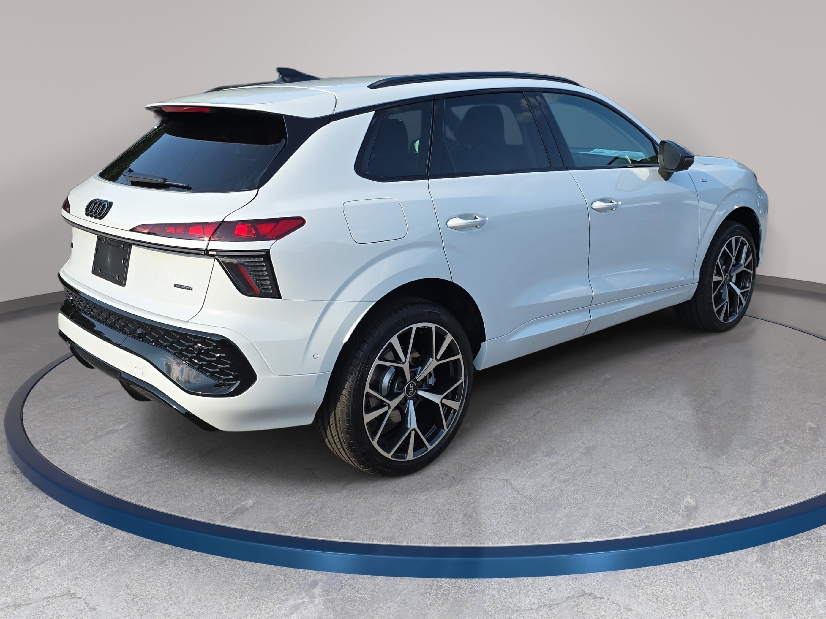 New 2026 Audi Q3 quattro 2.0T AWD/4WD image 5
