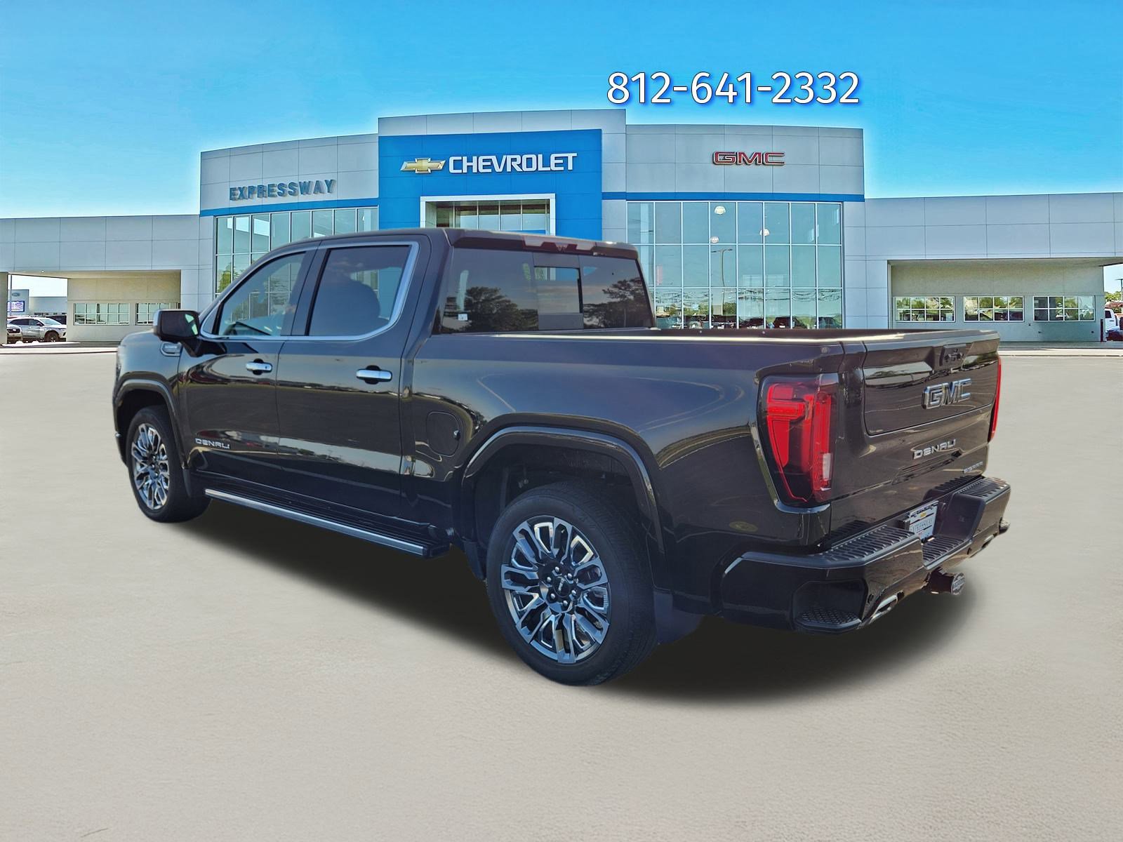 Used 2024 GMC Sierra 1500 Denali Ultimate image 5