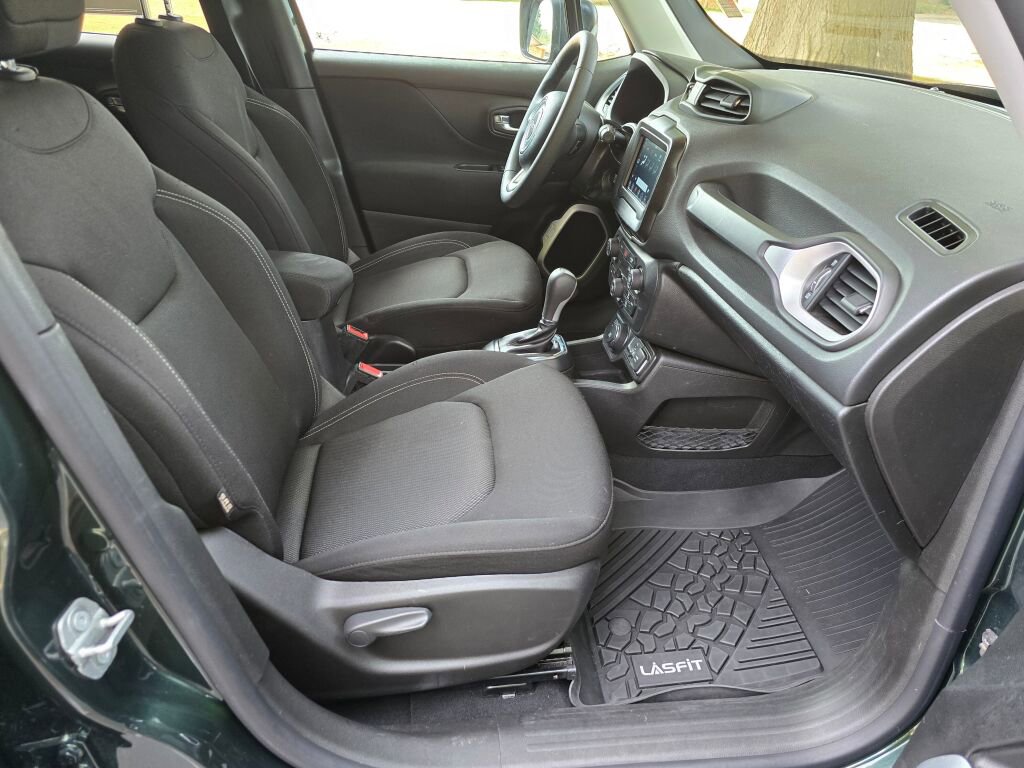 Used 2021 Jeep Renegade Sport image 13