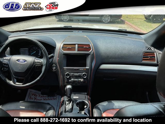 Used 2019 Ford Explorer XLT w/ Equipment Group 202A AWD/4WD image 17