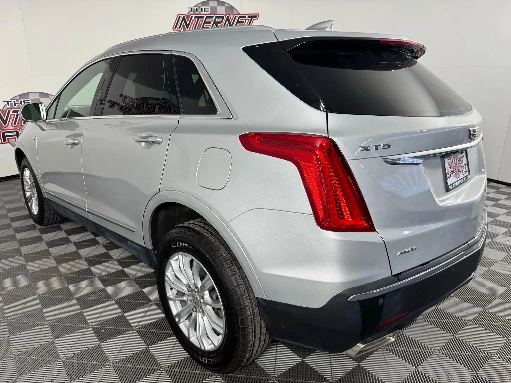 Used 2018 Cadillac XT5 AWD image 25