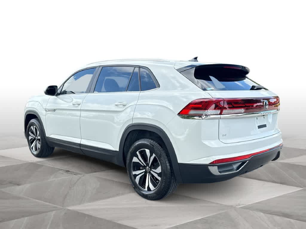 Certified 2025 Volkswagen Atlas Cross Sport SE FWD image 6