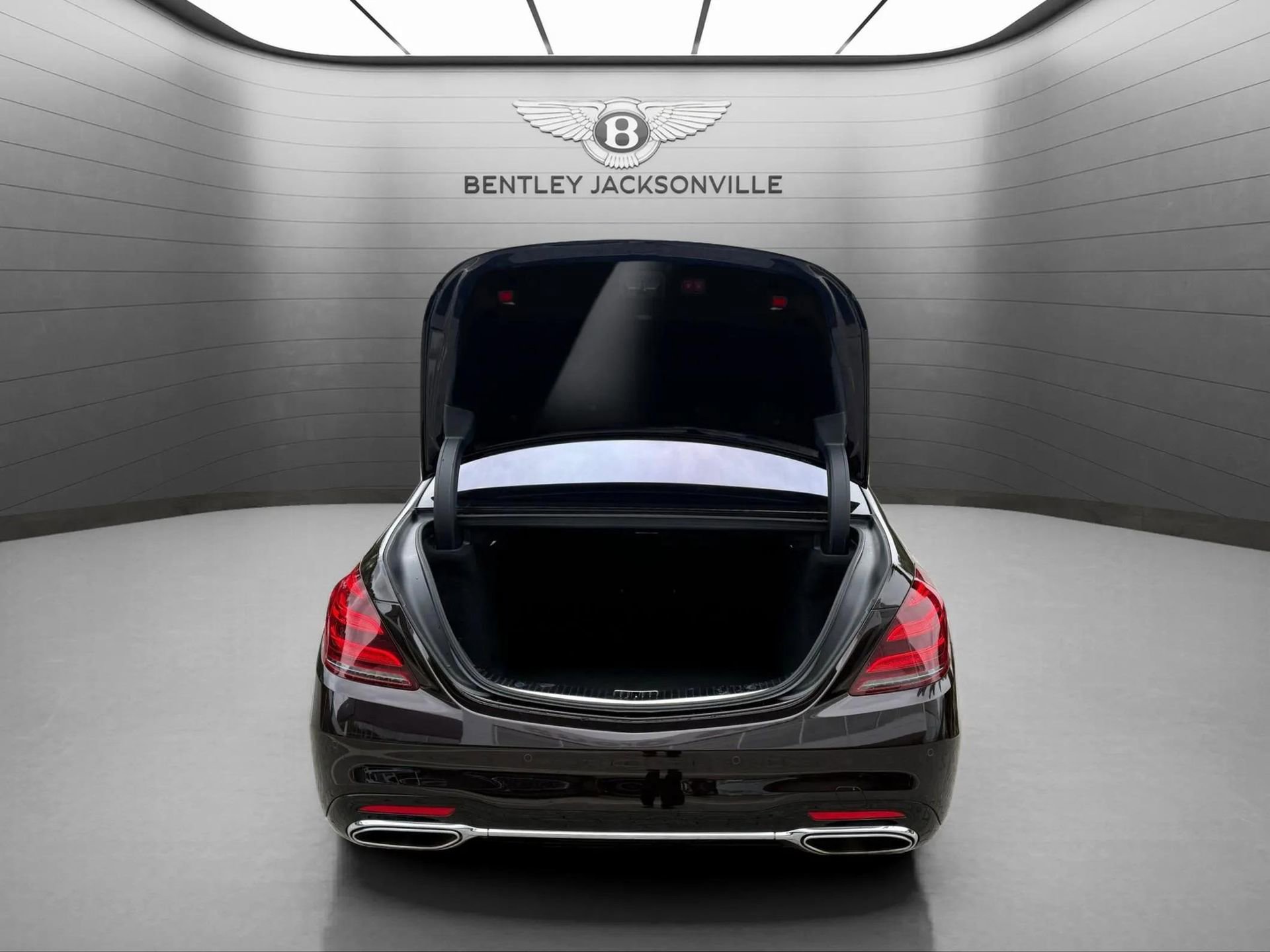 Used 2019 Mercedes-Benz S 560 4MATIC Sedan image 12