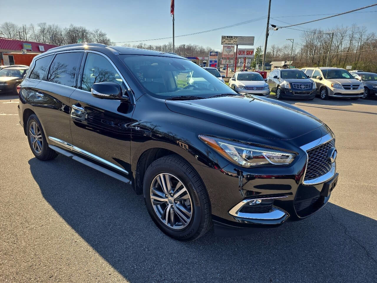 Used 2019 INFINITI QX60 Luxe w/ Essential Package image 13