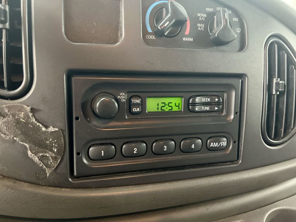 Used 2006 Ford E-250 and Econoline 250 image 14