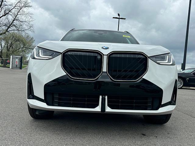 New 2026 BMW X3 xDrive30 w/ Premium Package image 2
