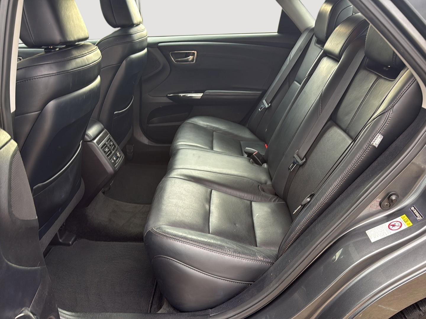 Used 2017 Toyota Avalon Limited image 21