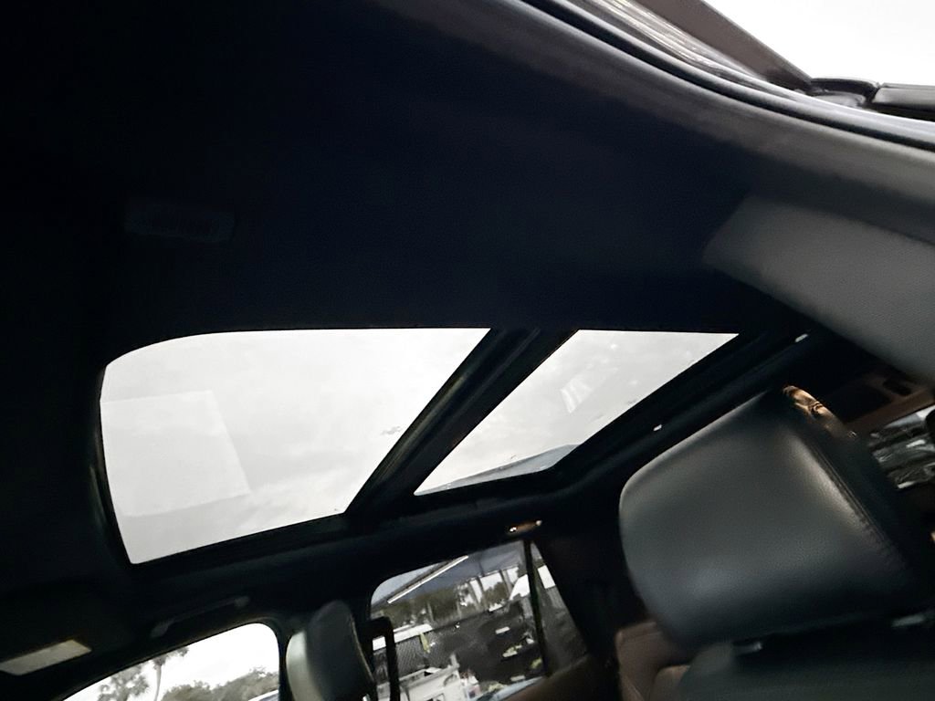 Used 2020 Ford Expedition Limited image 24