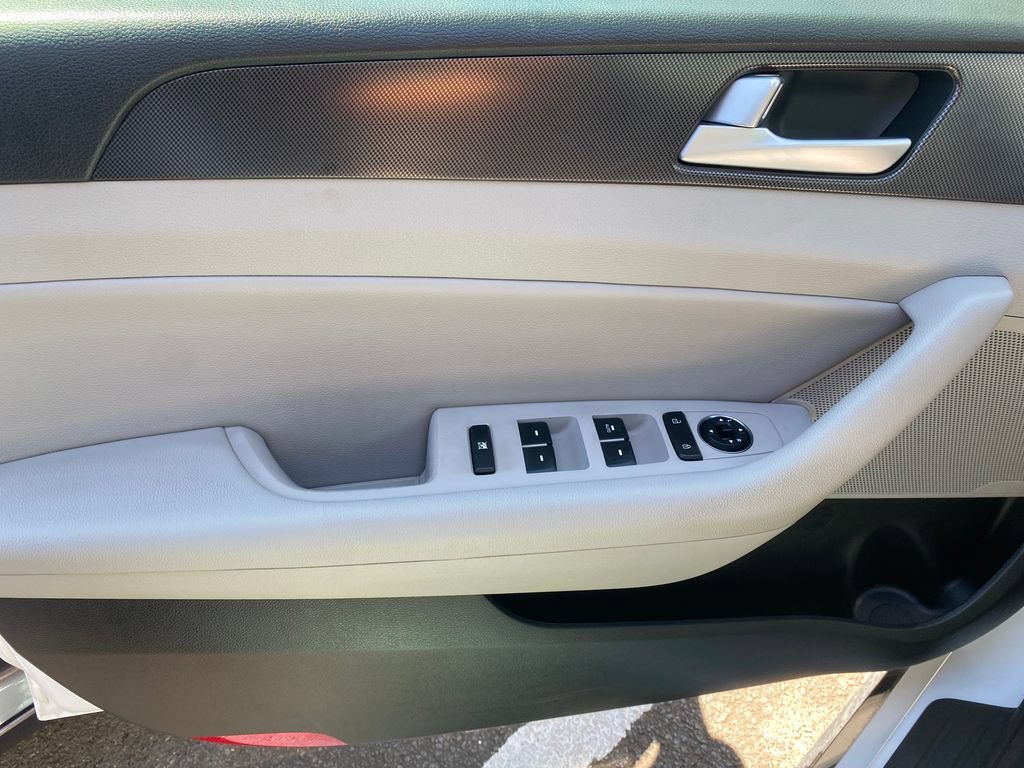 Used 2015 Hyundai Sonata Sport FWD image 12