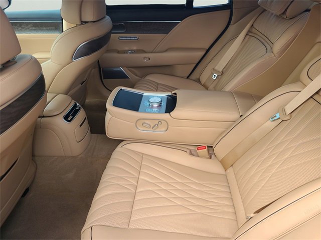 Used 2025 Genesis G90 3.5T image 10