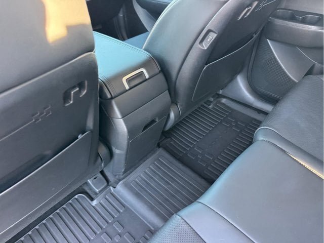 Used 2025 Hyundai Santa Fe SEL AWD/4WD image 12
