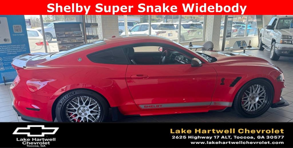 Used 2018 Ford Mustang GT Premium w/ GT Performance Package RWD image 9