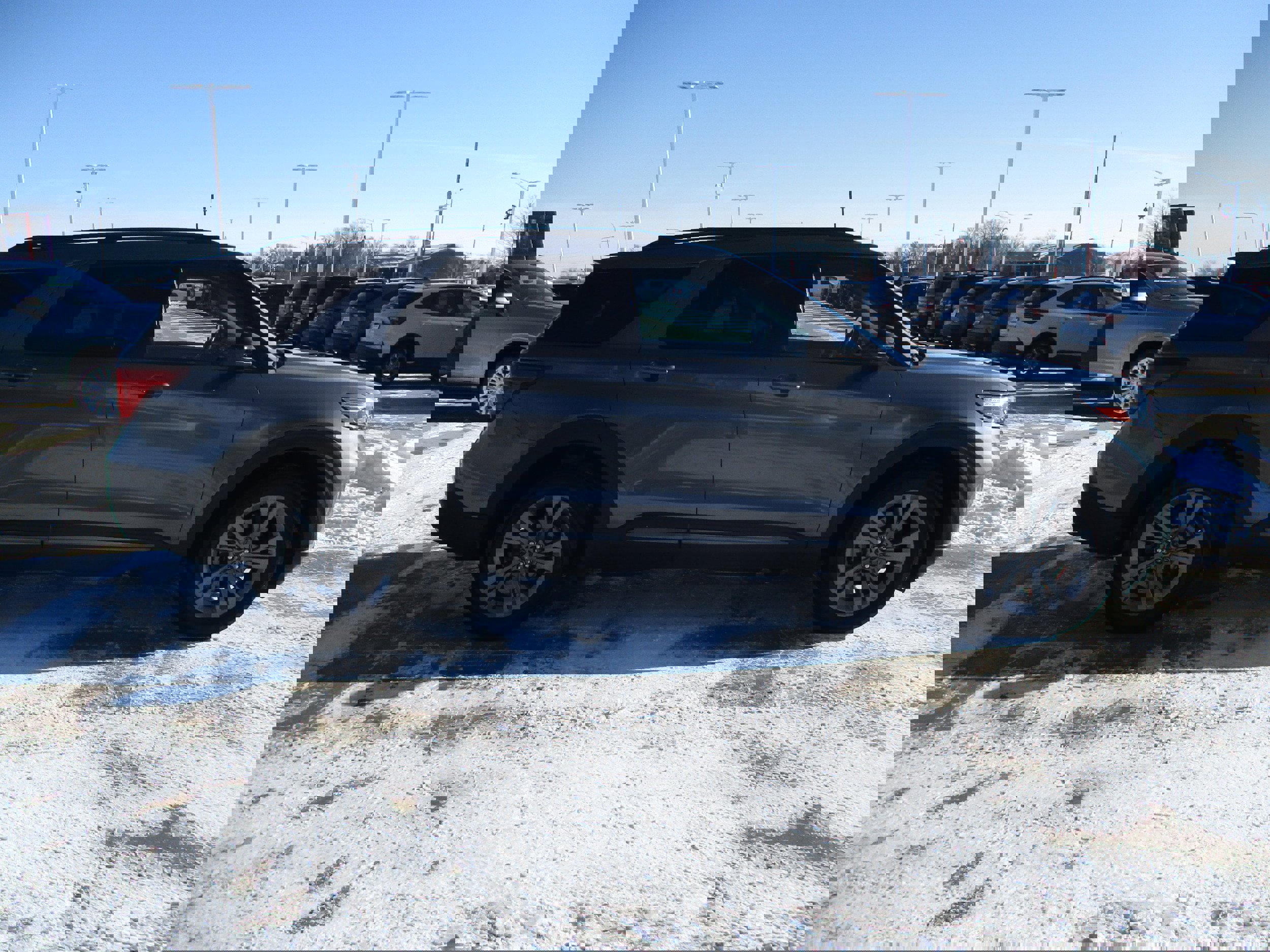 Used 2023 Ford Explorer XLT w/ Equipment Group 202A image 9