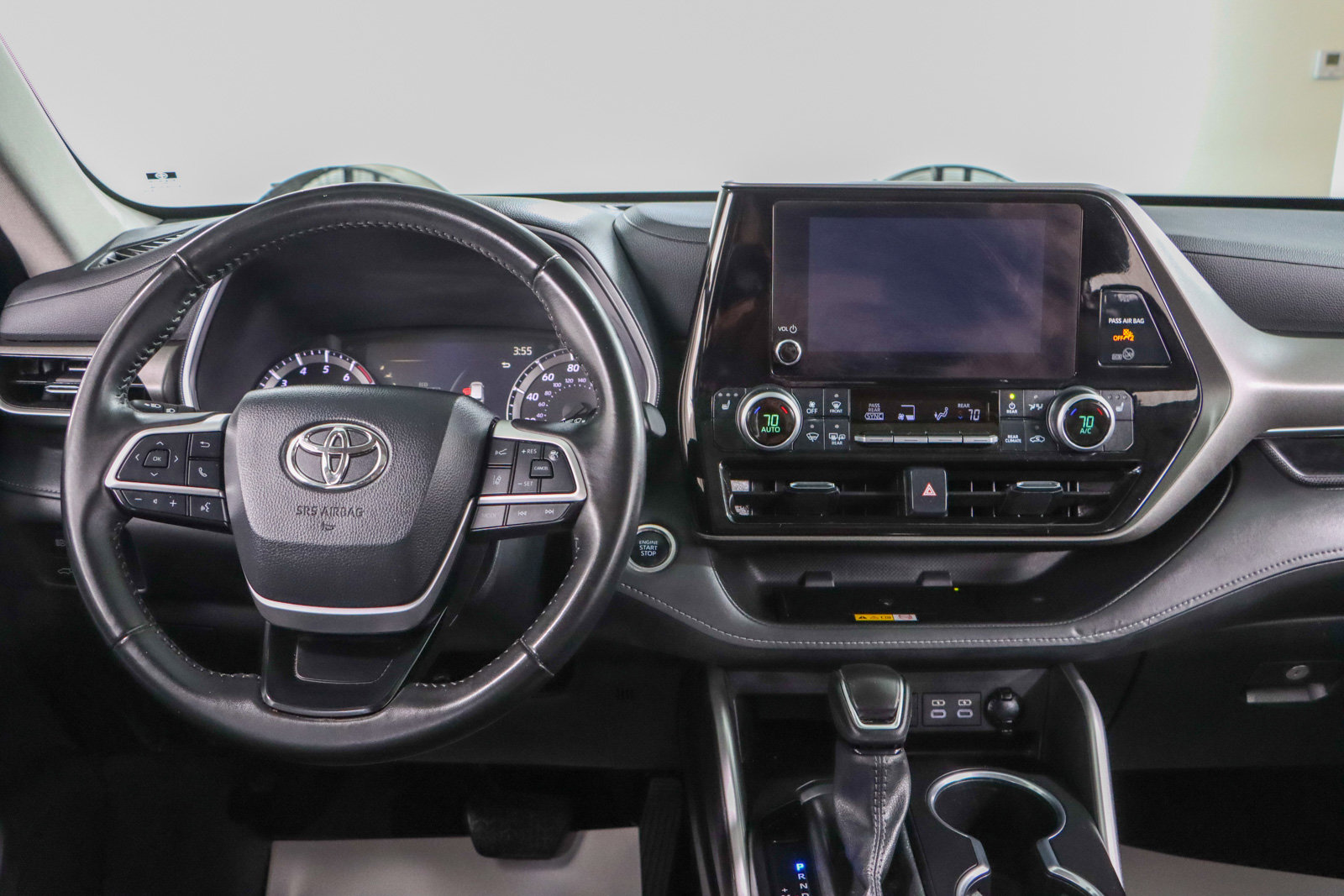 Used 2024 Toyota Highlander XLE image 18