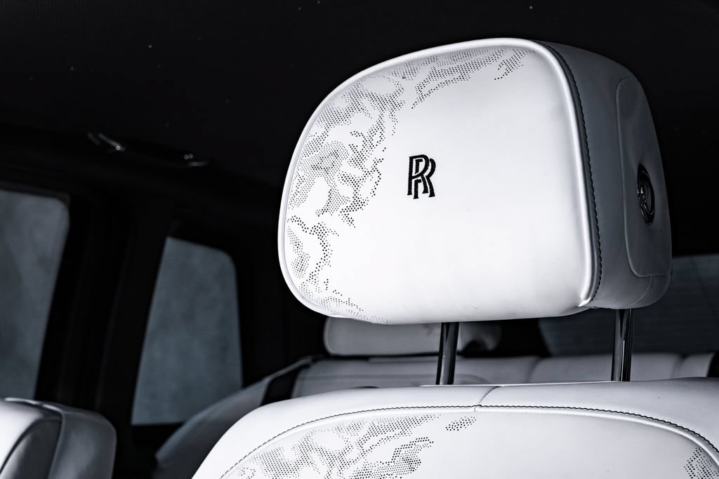 Used 2025 Rolls-Royce Cullinan AWD/4WD image 18