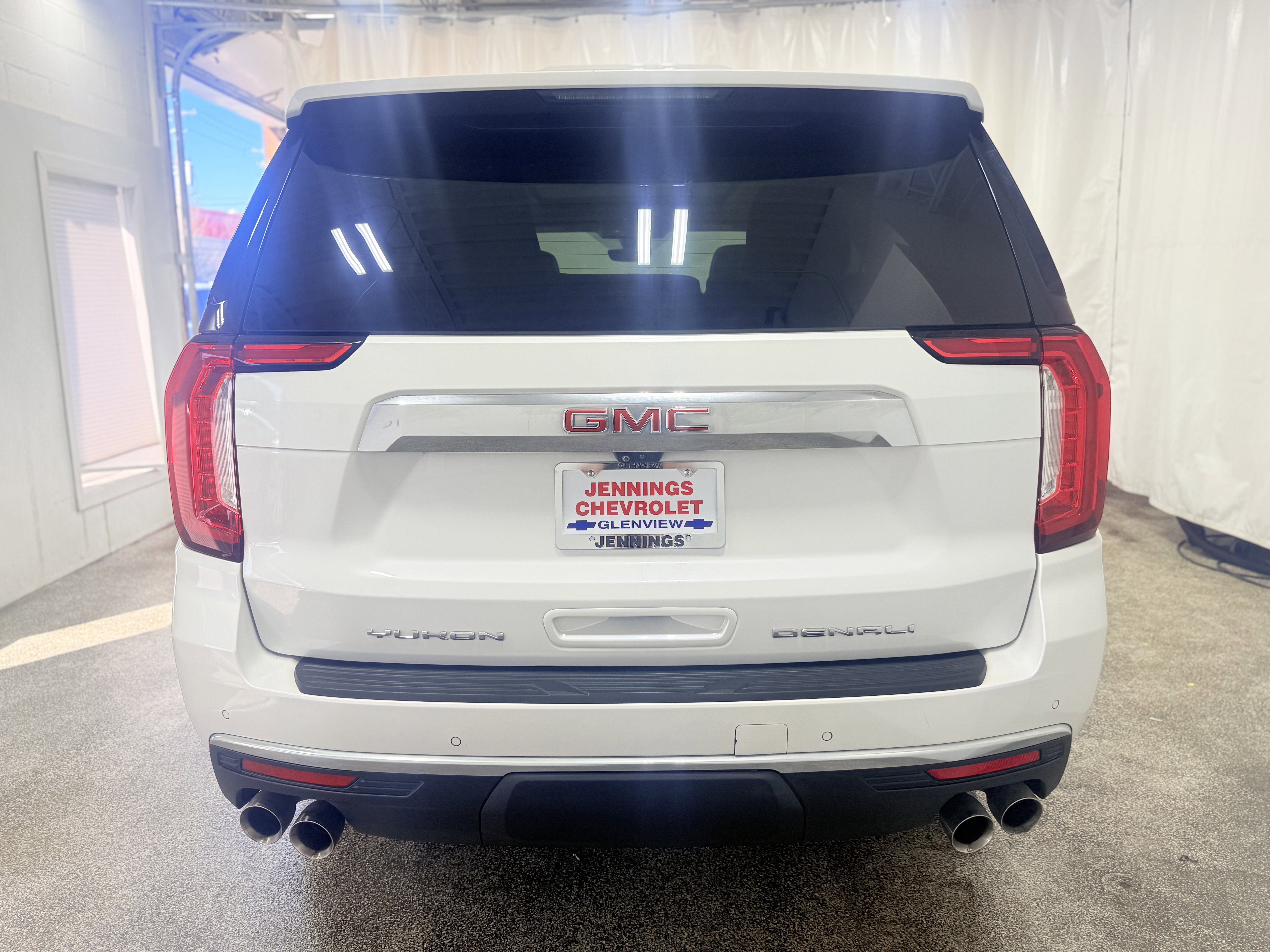 Used 2021 GMC Yukon Denali w/ Denali Premium Package image 7