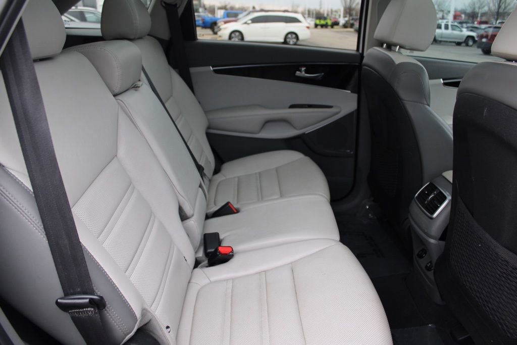 Used 2020 Kia Sorento SX image 24